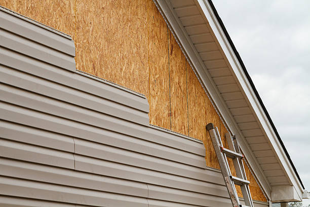 Professional Fiber Cement Siding technician working in New Washington, OH